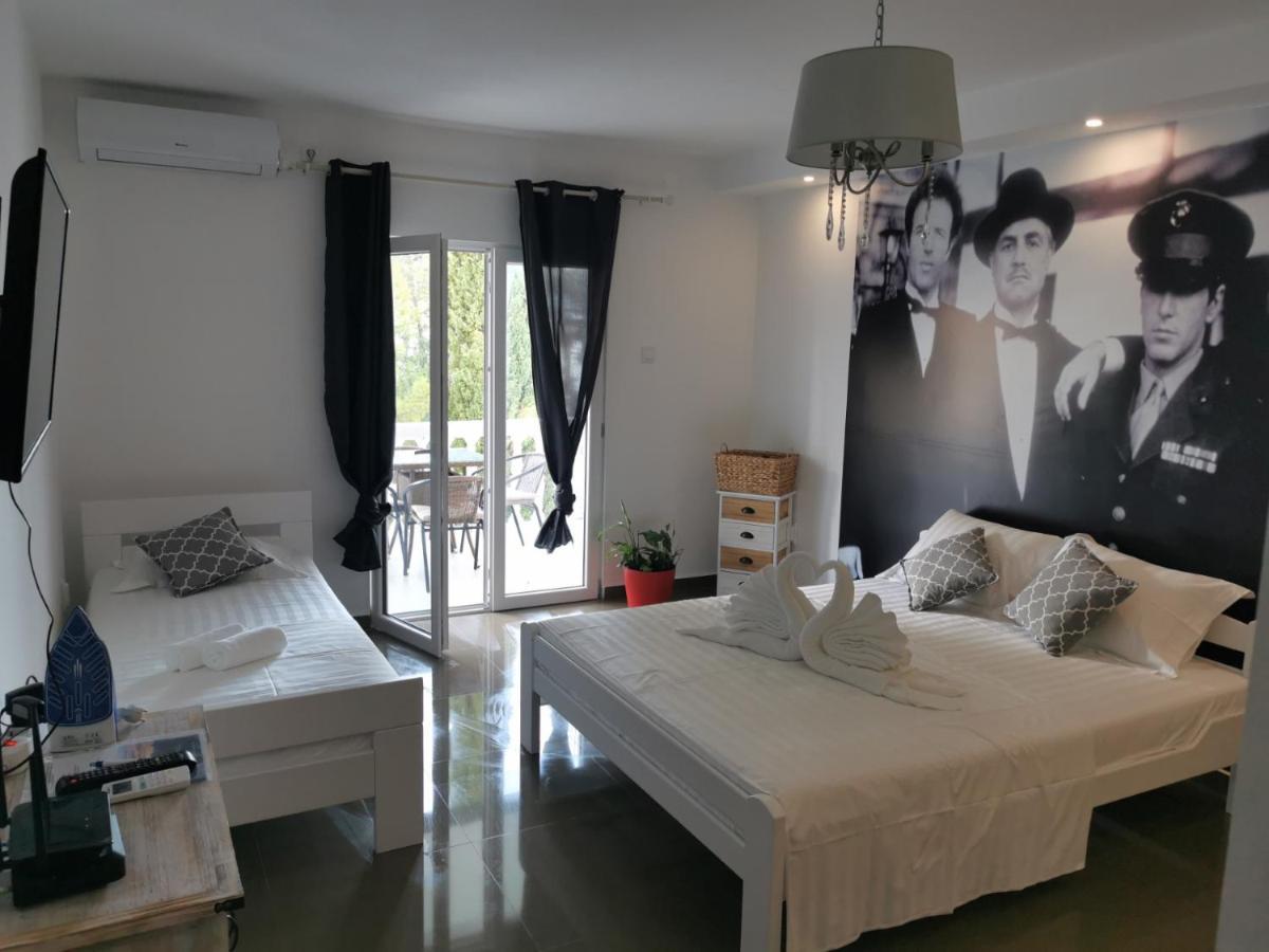 Ana Apartmani 스베티스테판 외부 사진