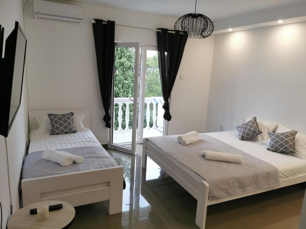 Ana Apartmani 스베티스테판 외부 사진